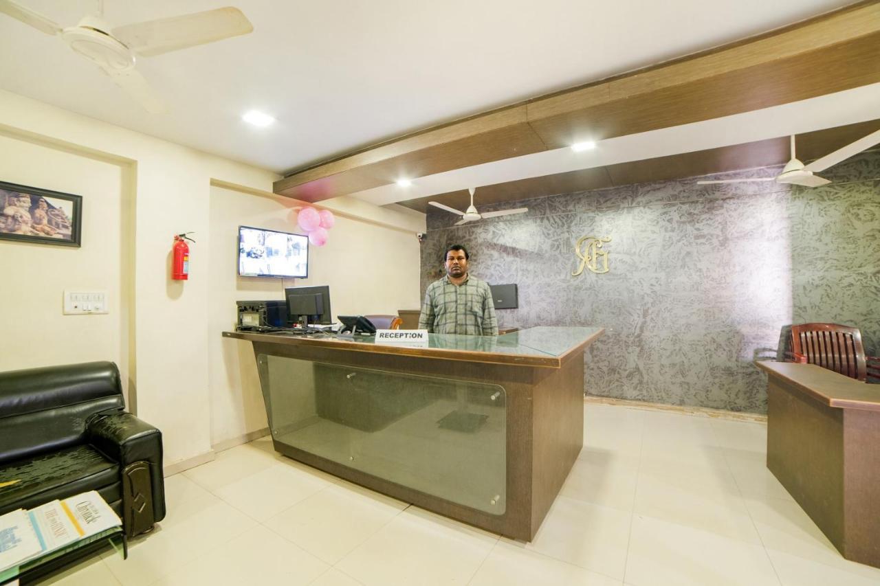 Hotel Super Capital O Raaga Grand à Haïdarabad Extérieur photo