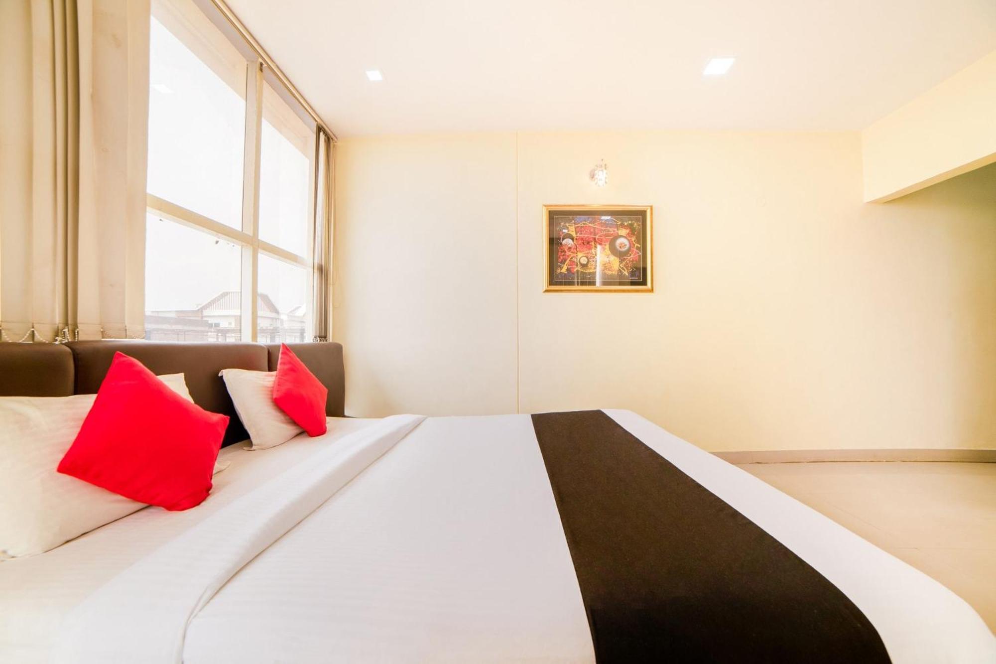 Hotel Super Capital O Raaga Grand à Haïdarabad Extérieur photo