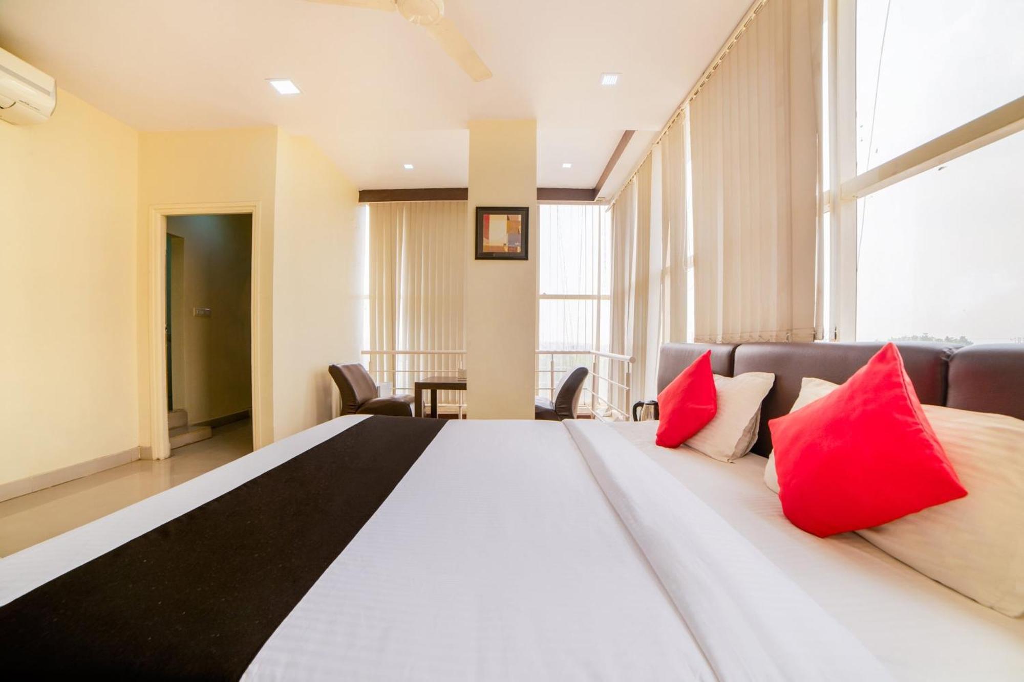 Hotel Super Capital O Raaga Grand à Haïdarabad Extérieur photo