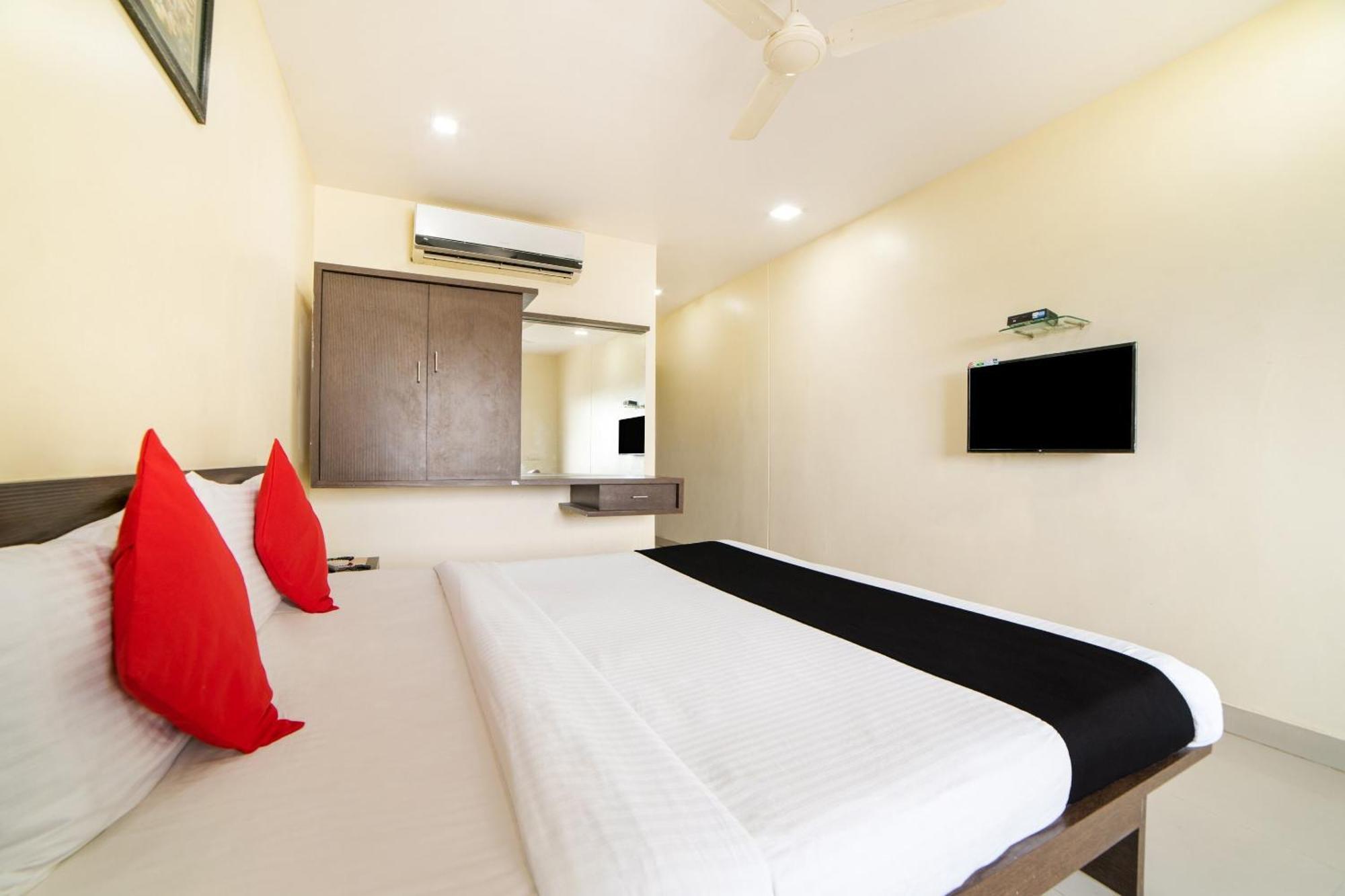Hotel Super Capital O Raaga Grand à Haïdarabad Extérieur photo