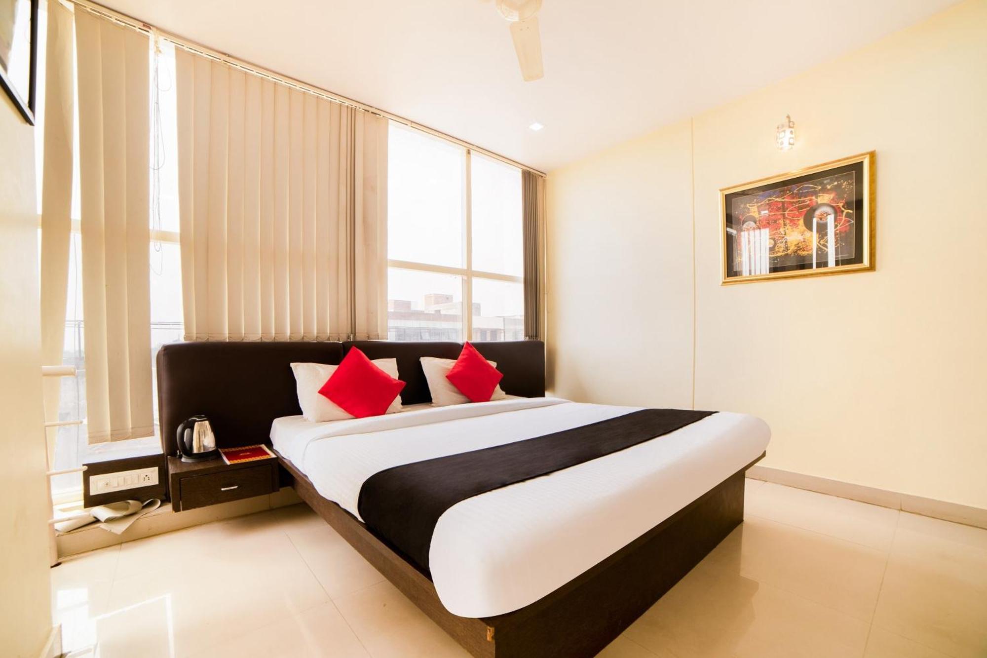 Hotel Super Capital O Raaga Grand à Haïdarabad Extérieur photo